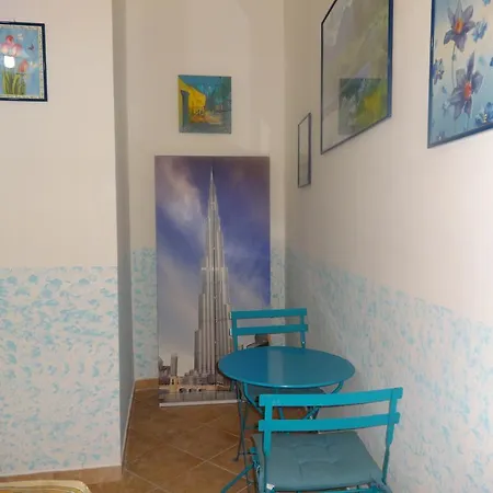 Bed & Breakfast Twins 4*